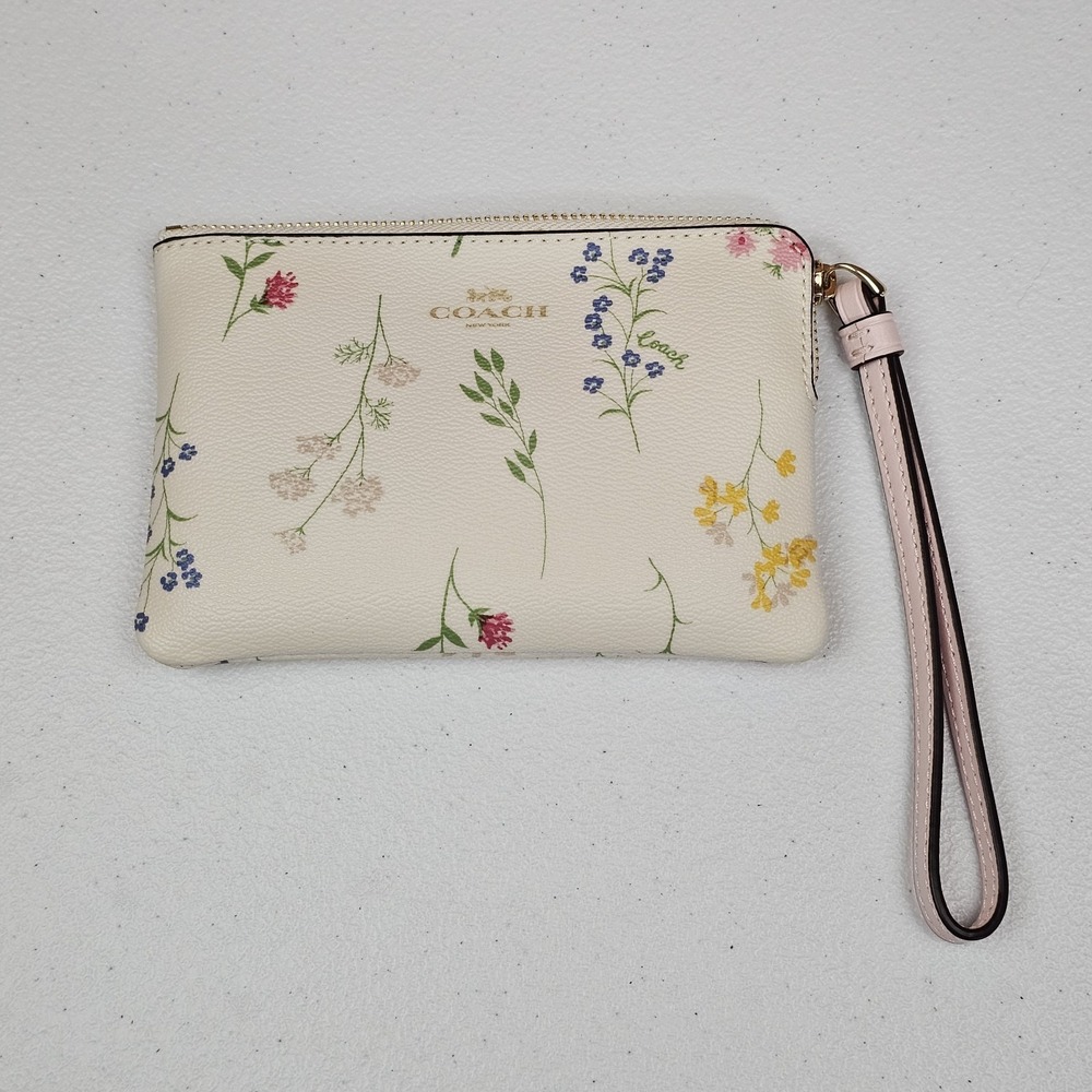 Coach Corner Zip Wristlet in Spaced Wildflower Print Ivory Pink Floral EUC